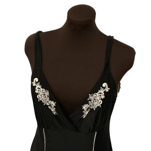 California Dynasty Women’s Black White Embroidery Nightgown Lingerie Size Large - Picture 3 of 10